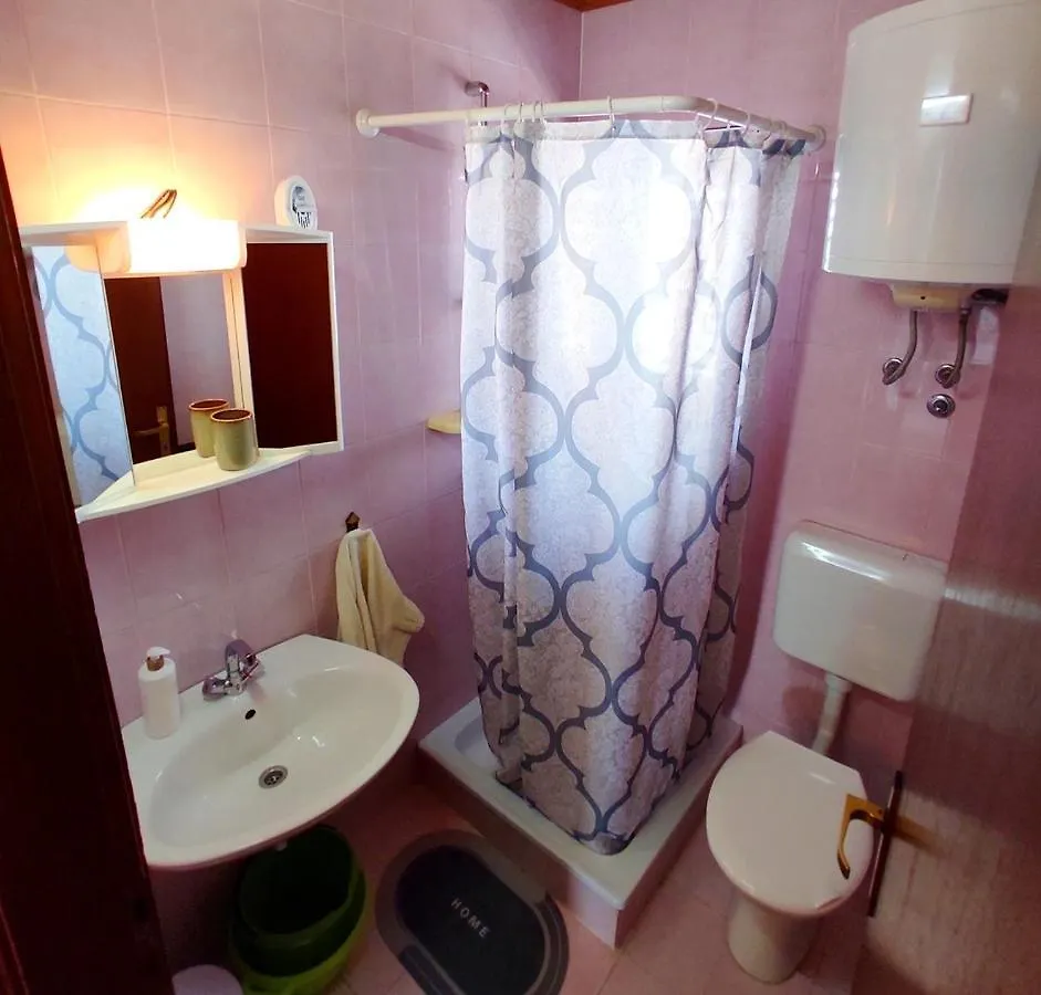 Apartments Lidija Lopar Croatia