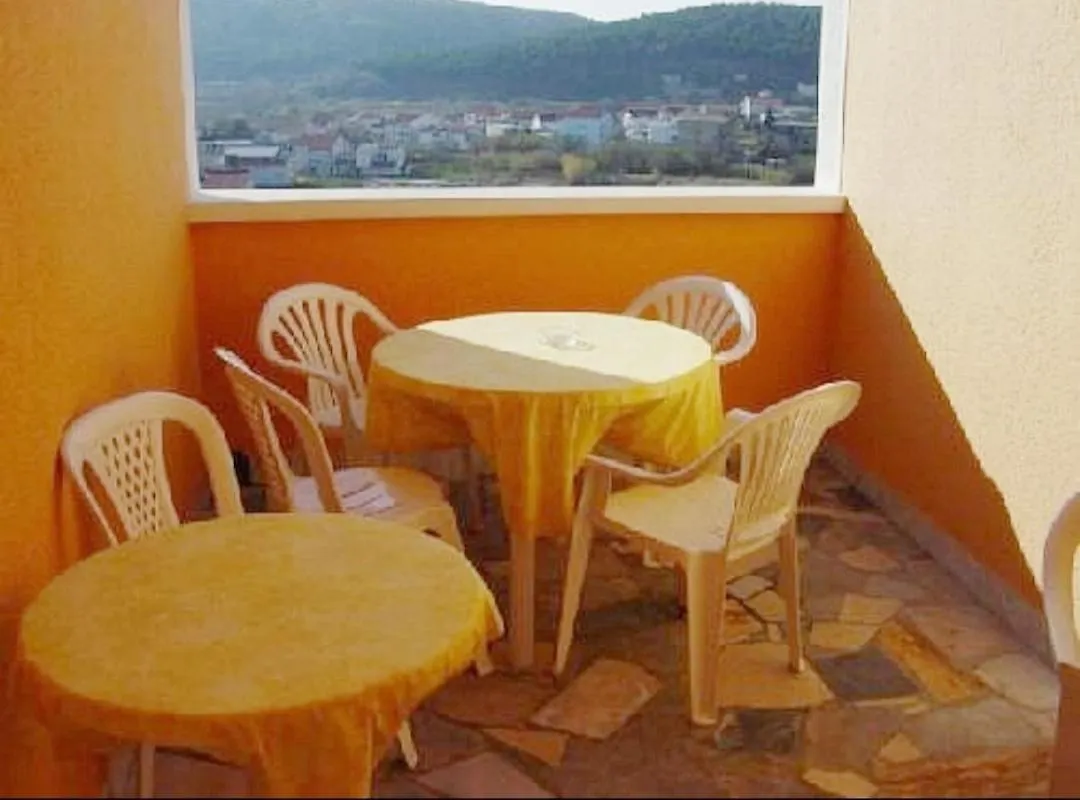 Apartments Lidija Lopar