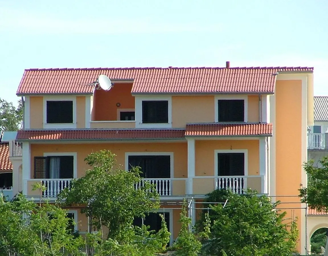 Apartments Lidija Lopar