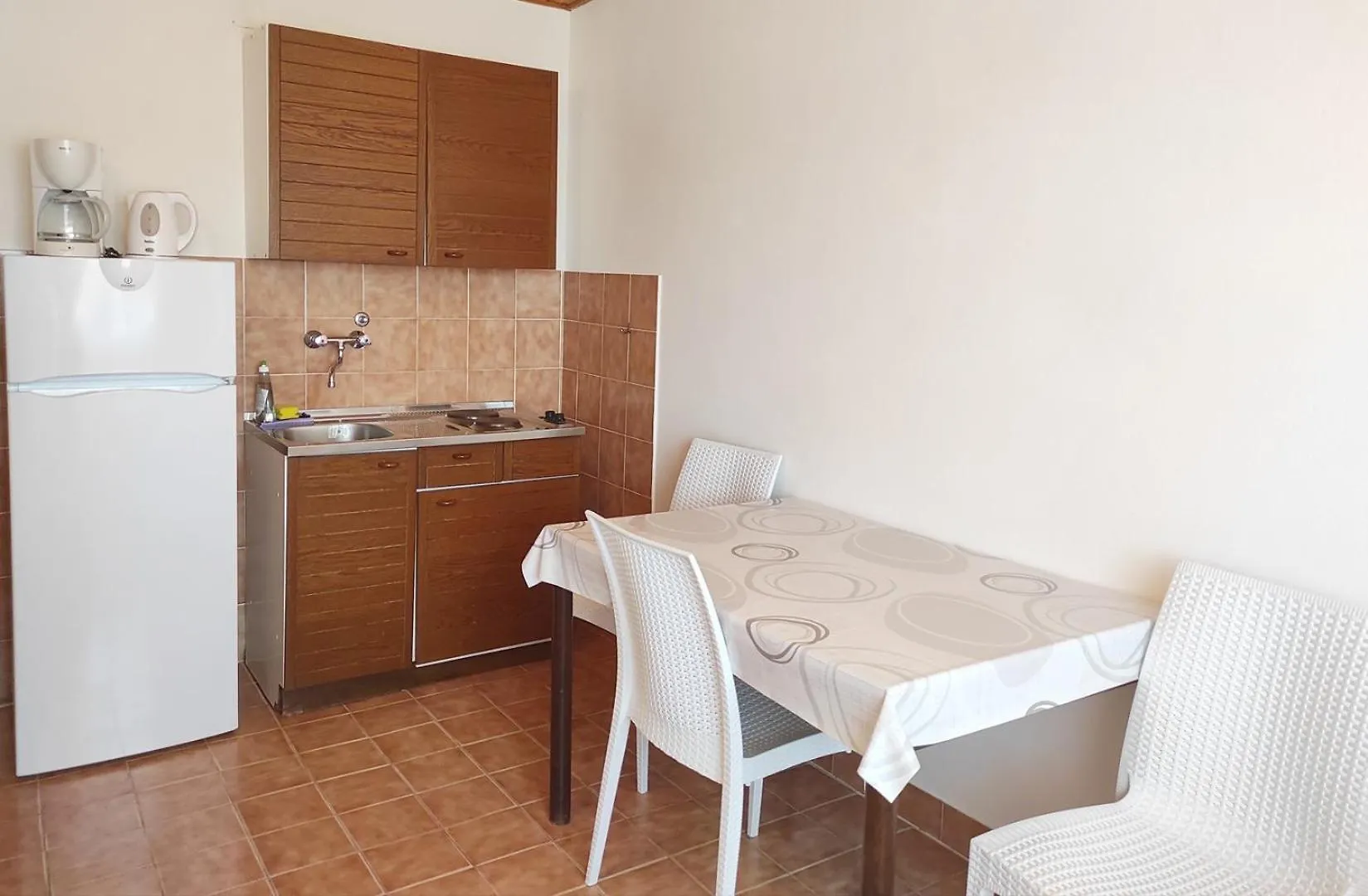 Apartments Lidija Lopar Guest house
